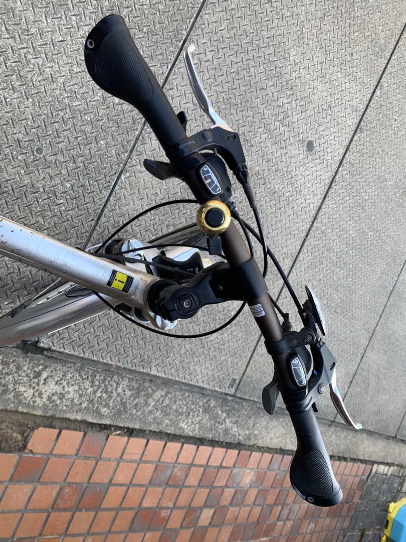 シルバー クロスバイク 前後照灯付き