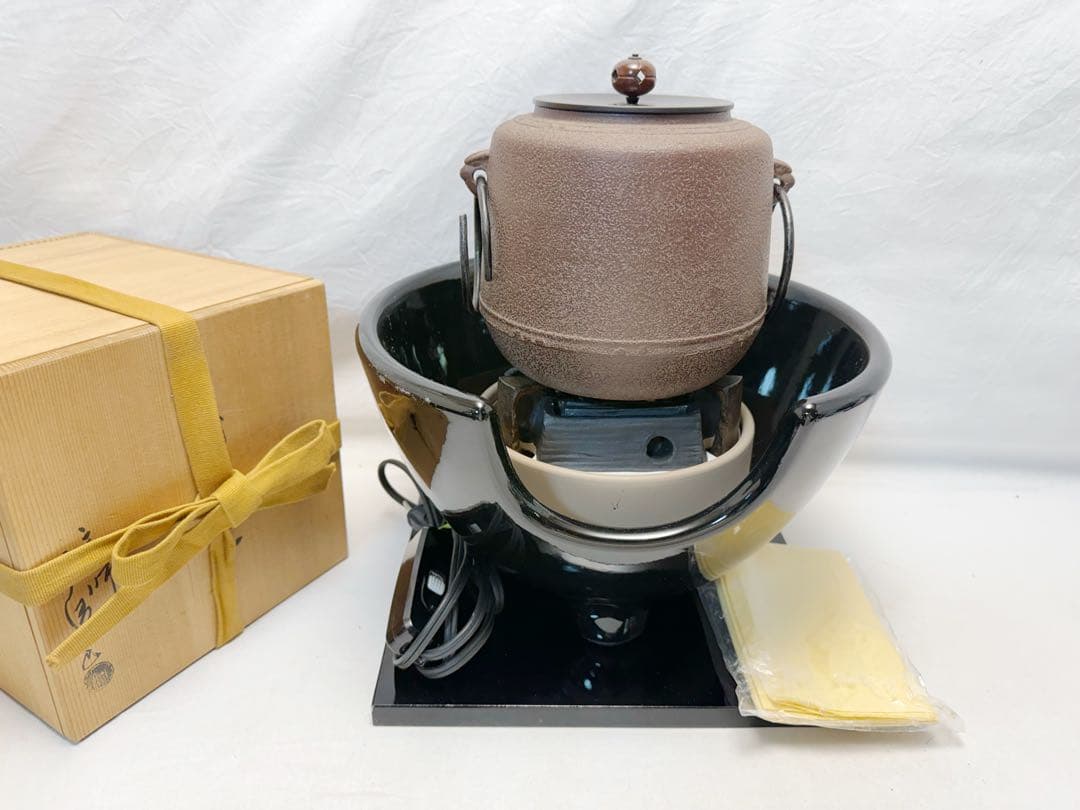 未使用 茶道具 黒真塗 紅鉢型 野々田商店製電熱器 佐藤浄清造 万代屋釜 共箱