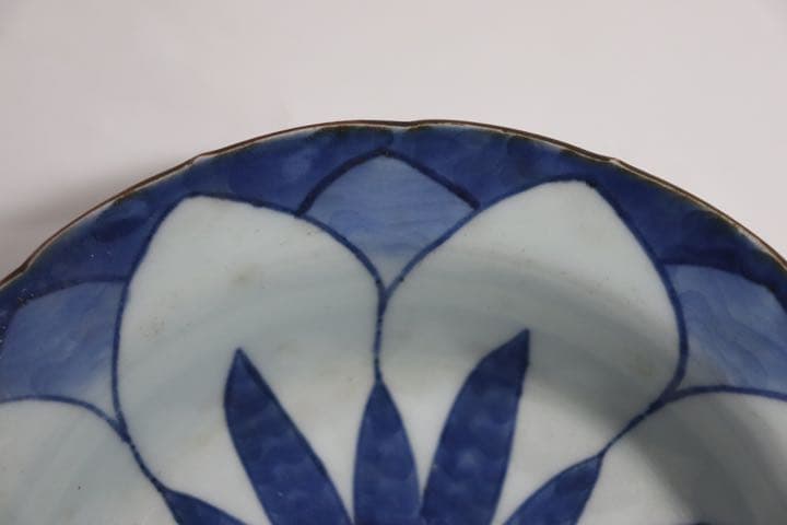 中国　明時代　染付　鉢　大明年製銘　送料込み1227