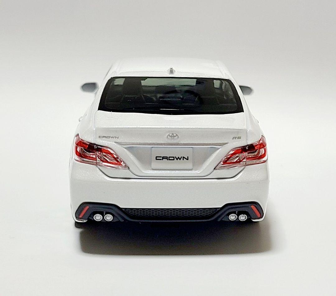 トヨタ 220系クラウン RSアドバンス カラーサンプル