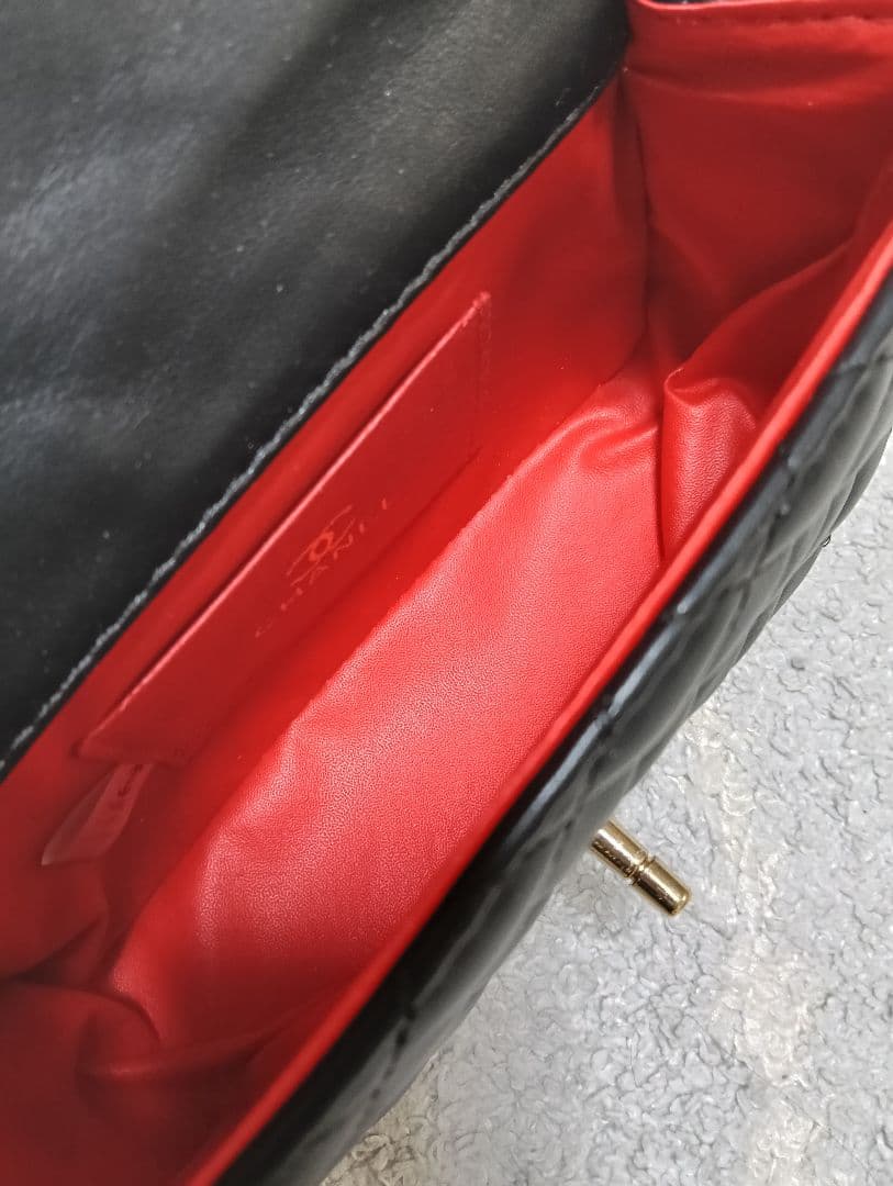 【新品】ブラック キルティング ショルダーバッグ　ノベルティ