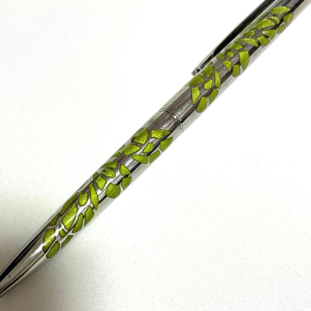 葉模様の金属製ボールペン　激レア　文具　文房具　筆記具