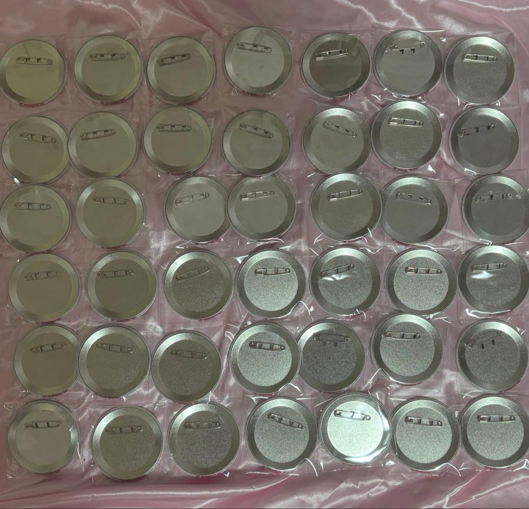 デリシャスパーティ♡プリキュア　キュアプレシャス ホログラム缶バッジ　和実ゆい