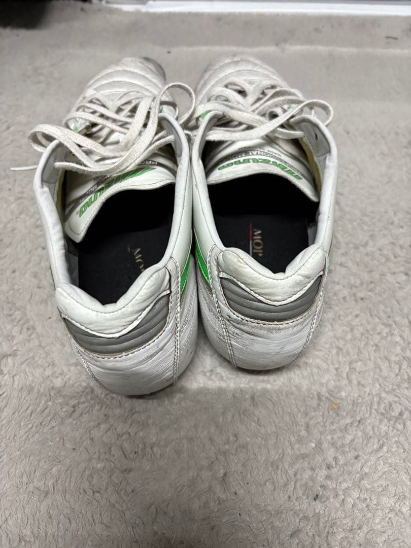 モレリア II JAPAN サッカースパイク（スーパーホワイトパール×グリーン）