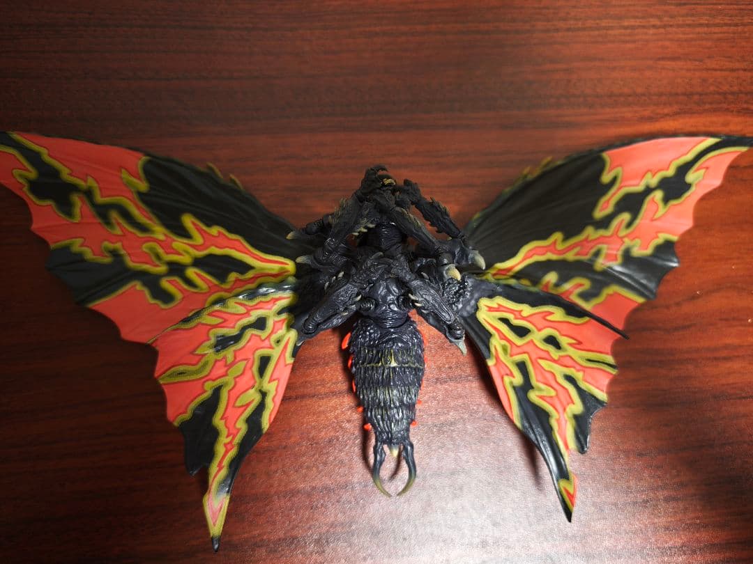 バトラ(成虫) & バトラ (幼虫) モンスターアーツ