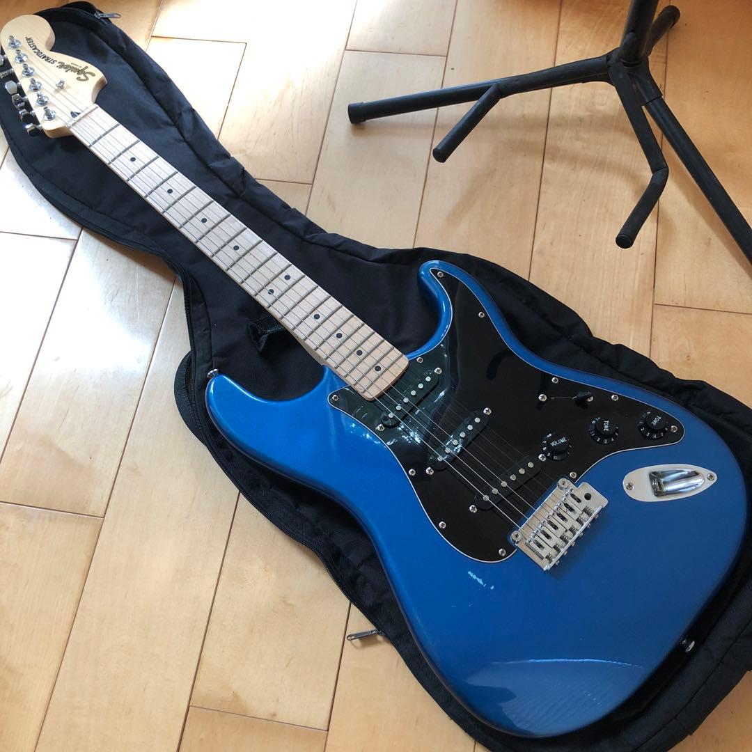 Squier by Fender Stratocaster メタリックブルー