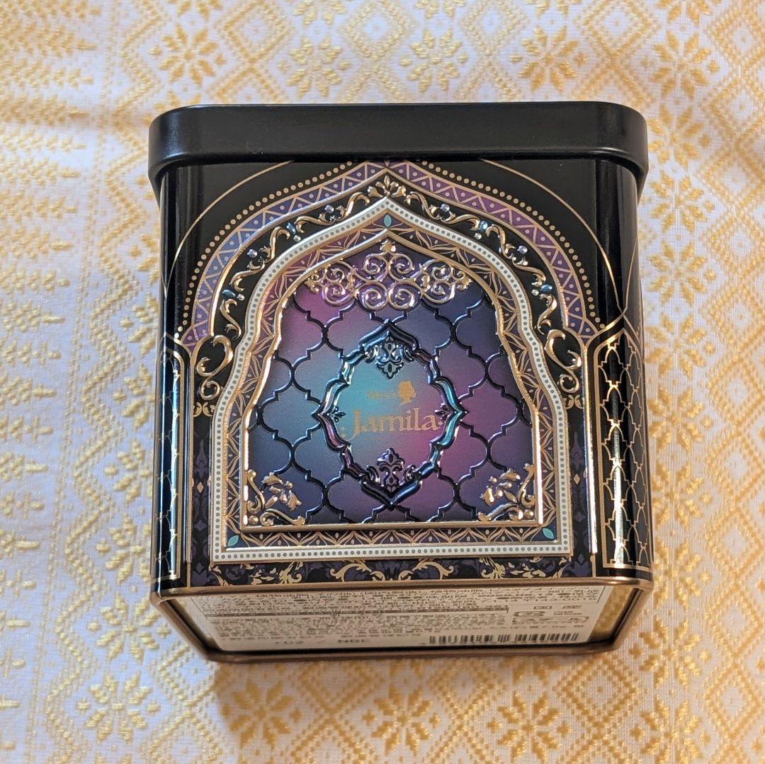 ジャミーラ　ナビール(高貴)＆ダウイ(灯)　青山デカーボ　クリスマスエンブレム缶