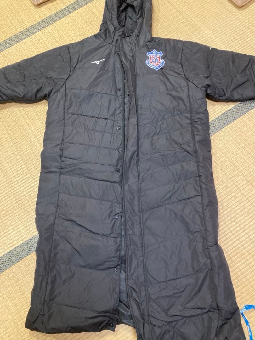 ヴァンフォーレ甲府限定品Mizuno ブラック ベンチコート フード付き