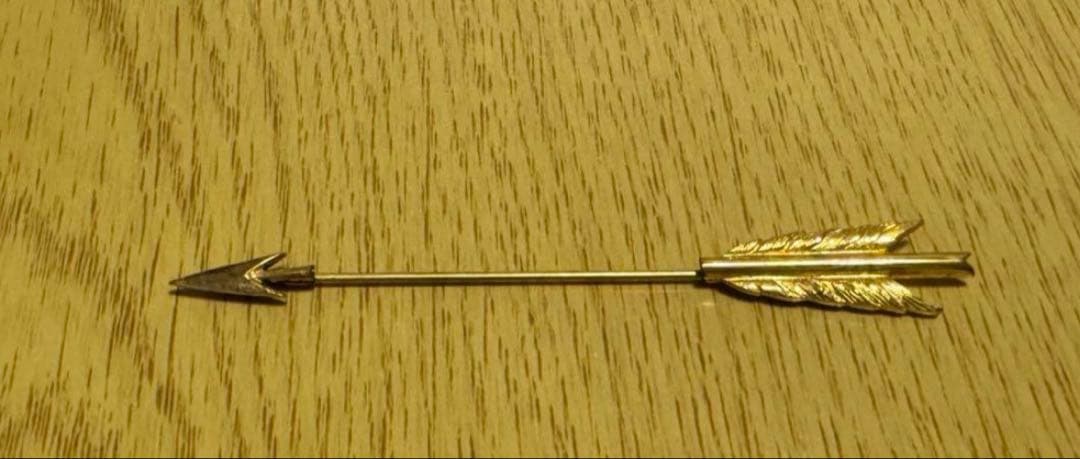 フランス　アンティーク　金バリ　矢のデザイン。ハットピン2本。長期保存