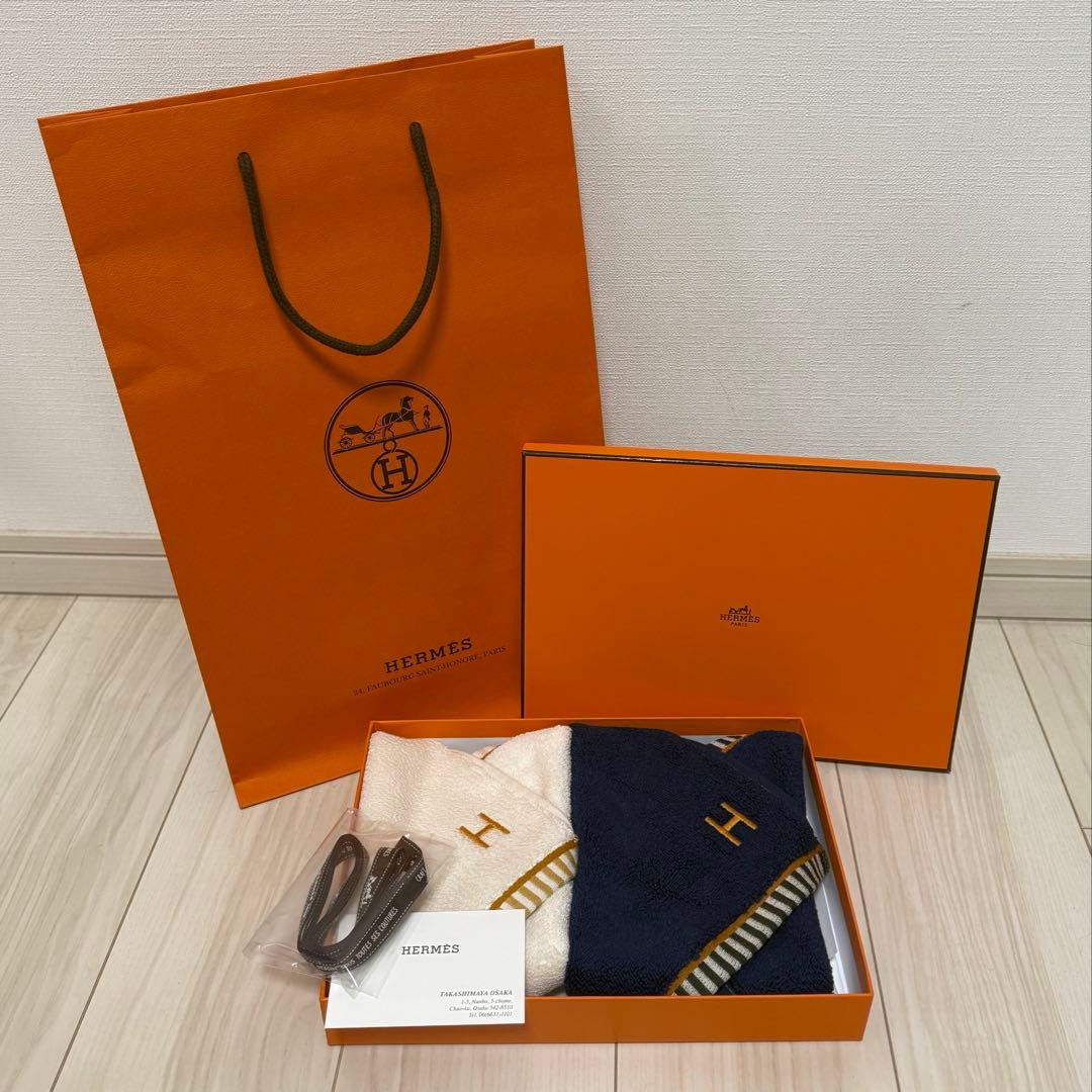 Hermès カレ・タオル 《ヴィス・ヴェルサ》　２枚セット