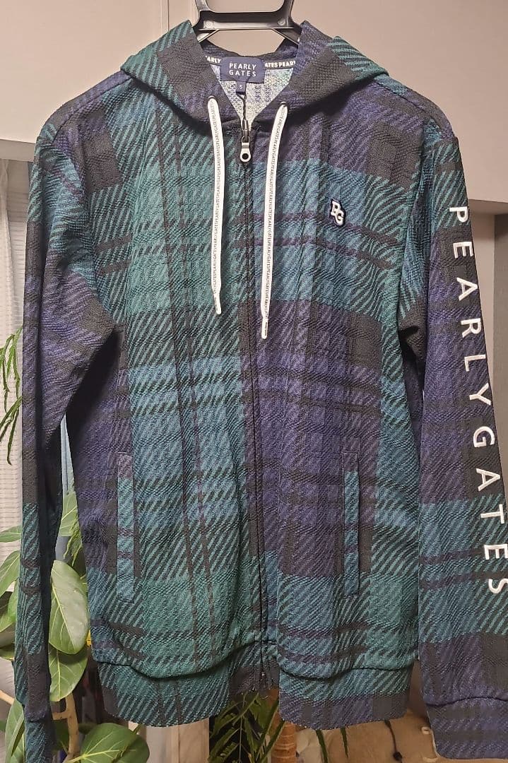 本日限定価格。新品未使用！パーリーゲイツ　メンズゴルフスウェットフーディー
