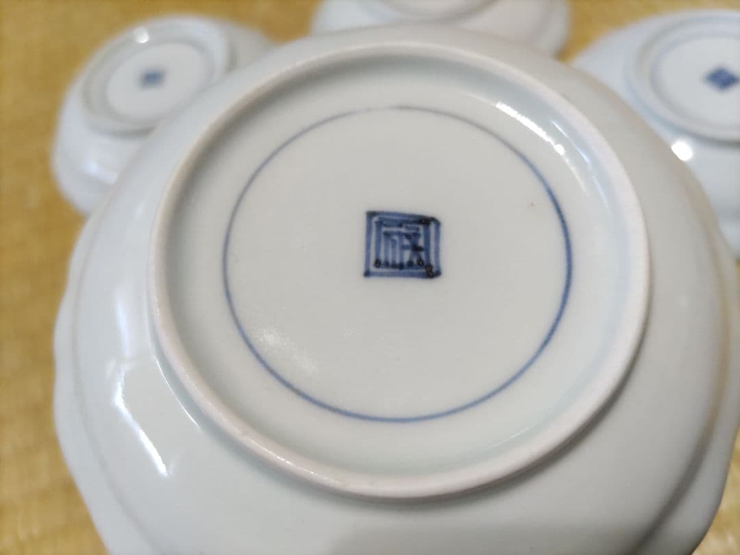 古伊万里　小皿（５枚）11㎝　上手品・陽刻・口錆・染付・雨龍・蜂？