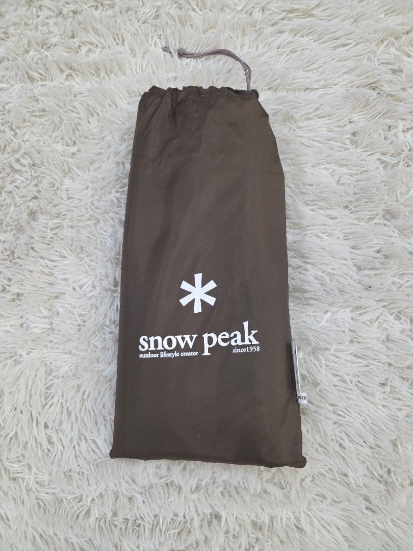 ほぼ未使用　 peak トルテュproグランドシート　TP-770-1