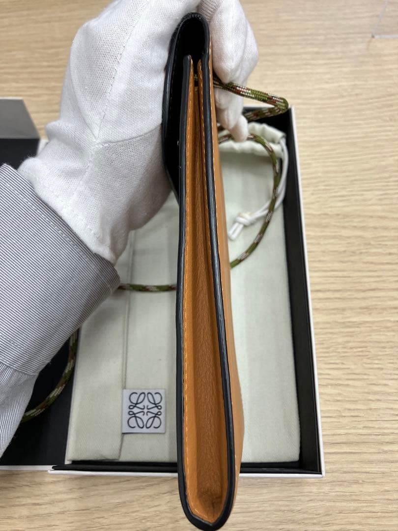 超美品　LOEWE　ネックポケット ベージュ （ロエベ）【タイムSL】