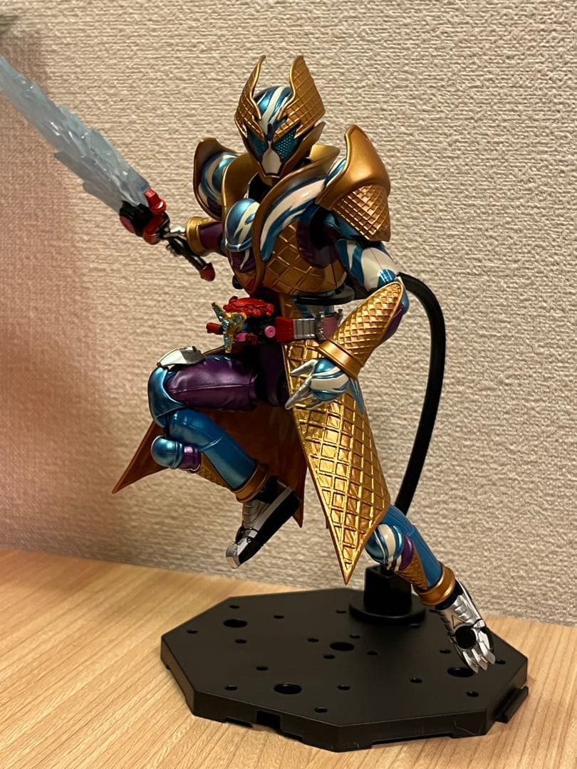 S.H.Figuarts 真骨彫製法　仮面ライダーファイズ アクセルフォーム