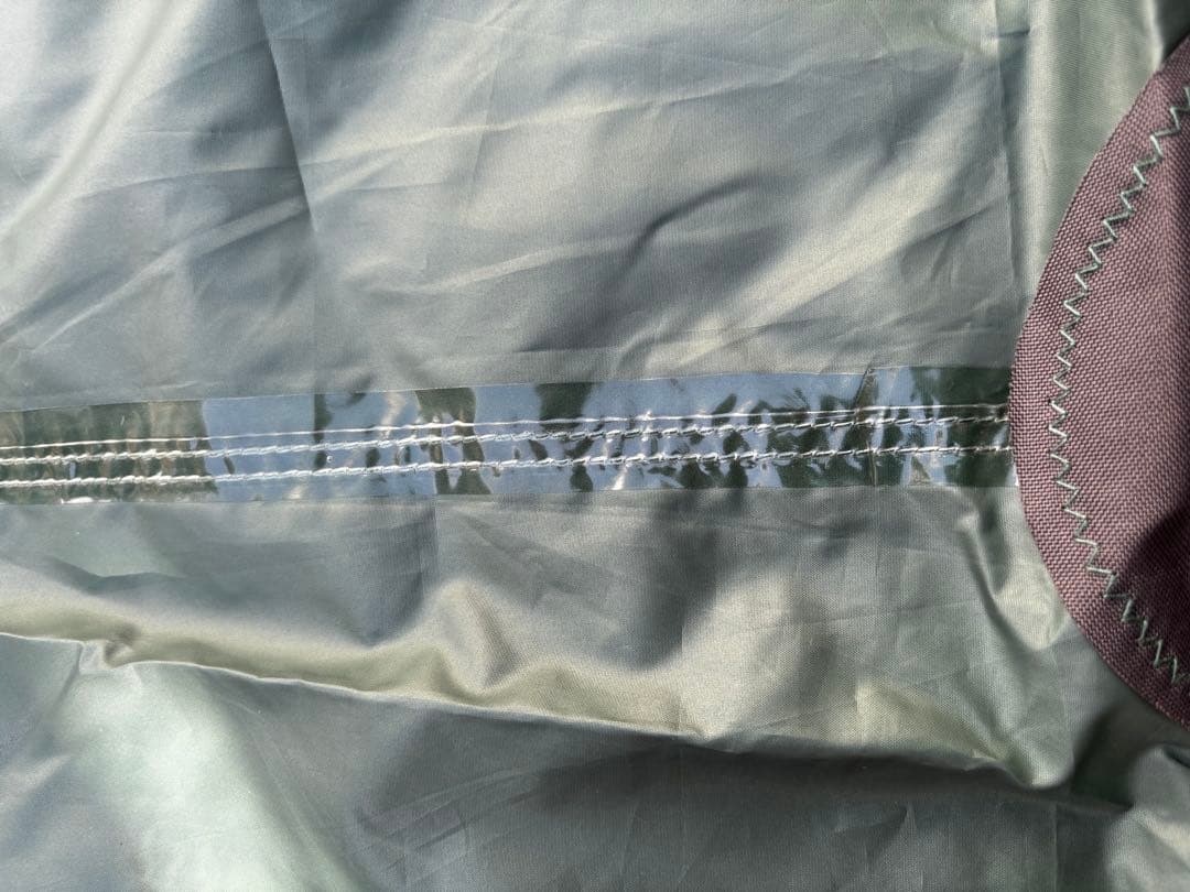 タトンカTarp 1 ポリエステル　ガイロープ、ペグ、ポール付き