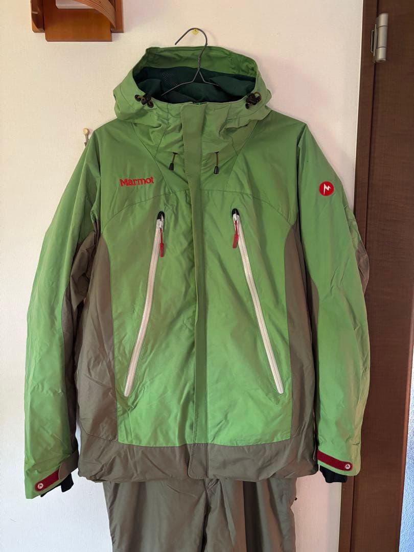 タイムセール‼️マムート　スキーウェア　スノーボードウェア中古　Marmot L