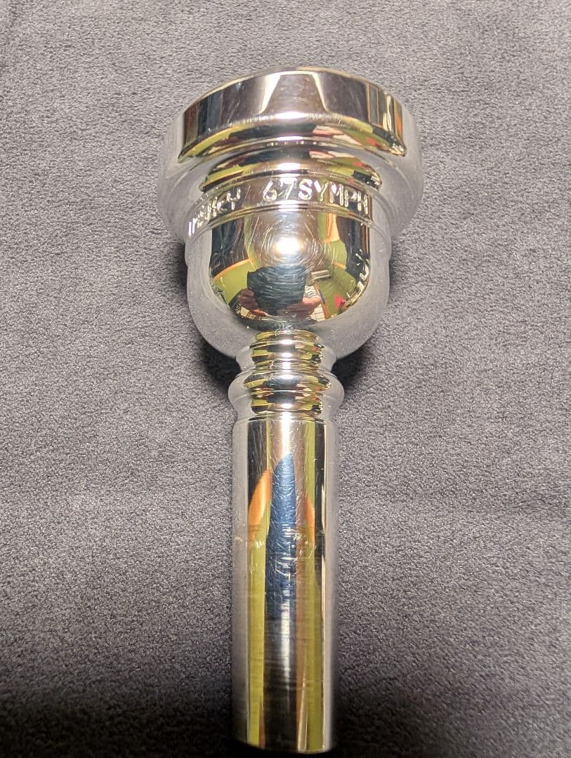 ラスキー　Lesley Alessi 67SY