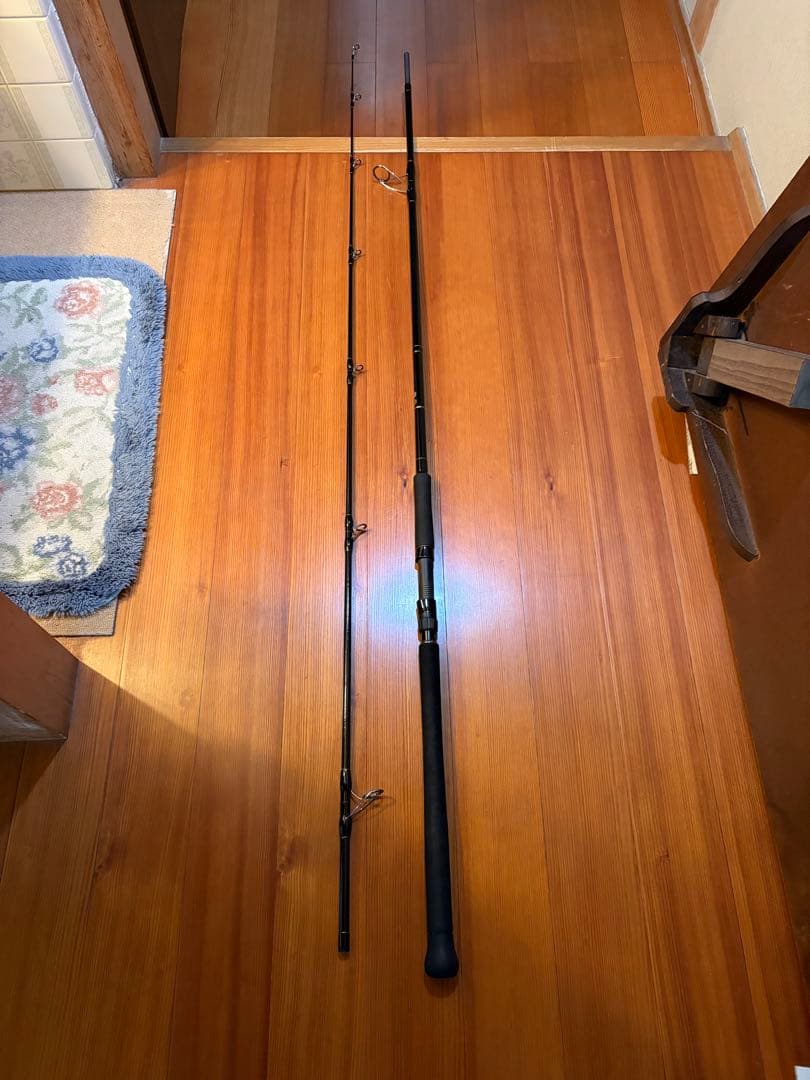 ヤマガ　BLUESNIPER ショアジギングロッド 100M