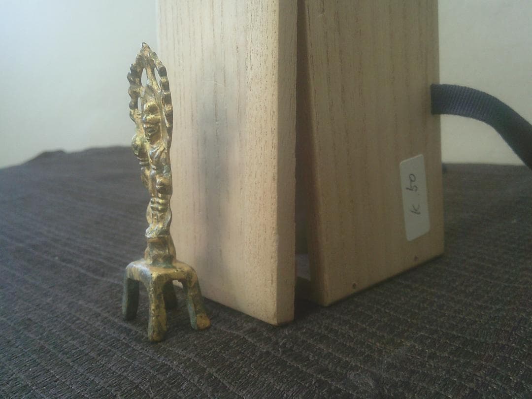 仏教美術！【朝鮮仏　小仏　金色青銅　木箱入　佛・K50・骨董】★観音　如来収集