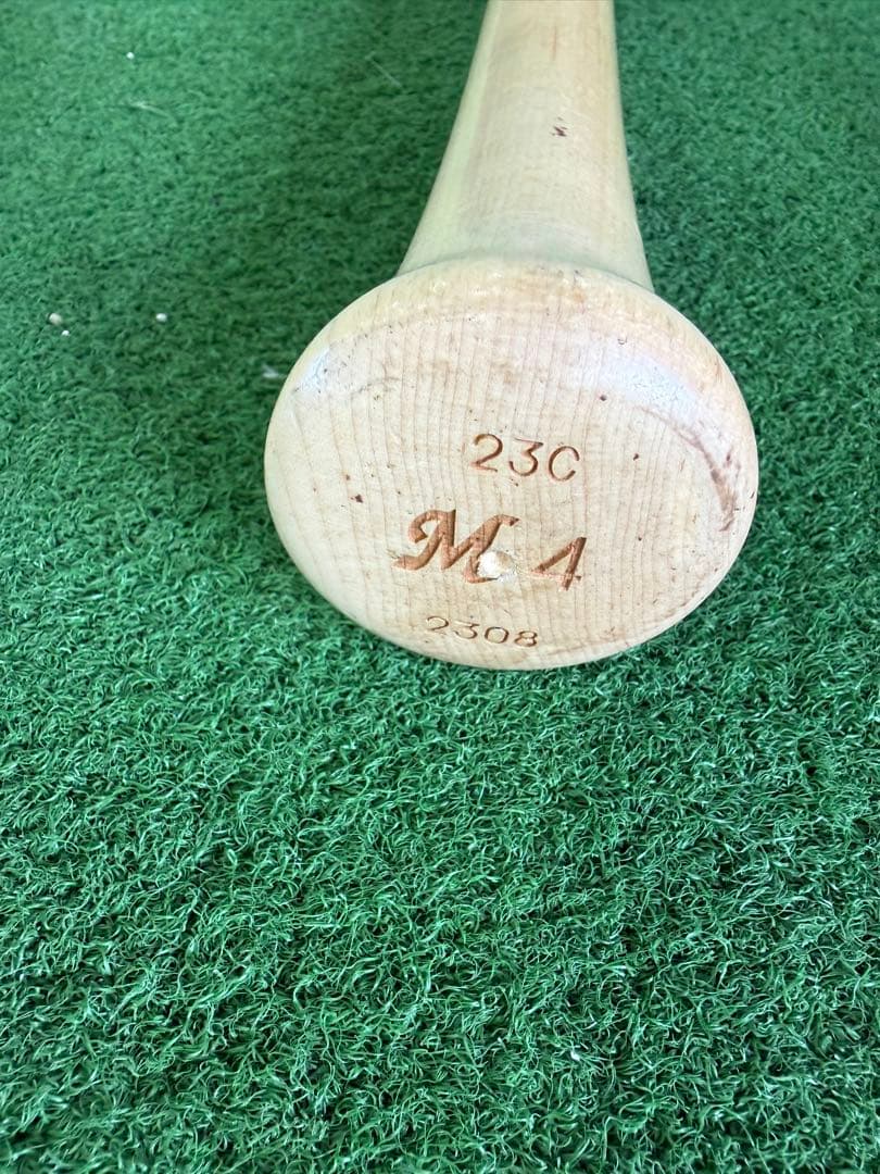 千葉ロッテマリーンズ　npb バット　硬式木製　藤岡裕大選手