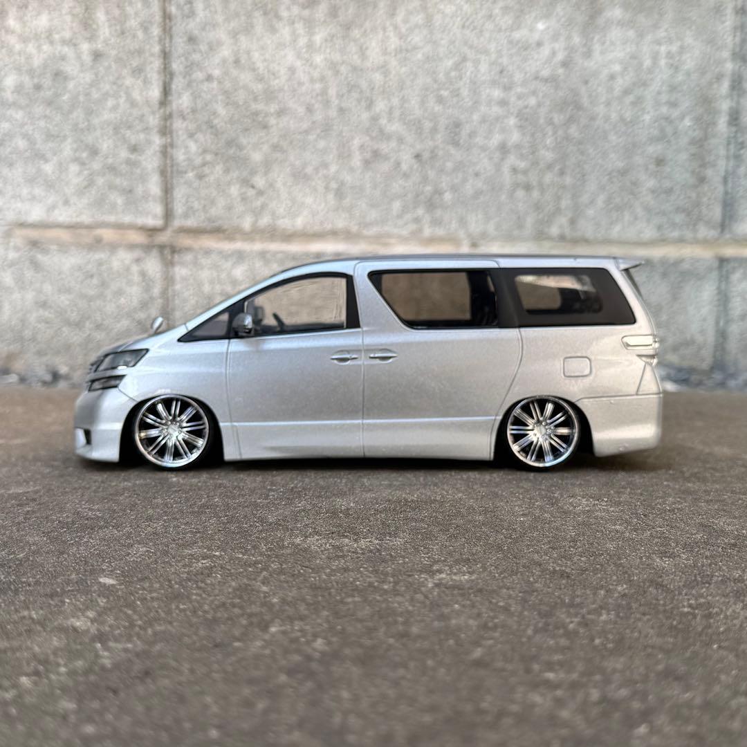1/24 トヨタ ヴェルファイア カラーサンプル ミニカー