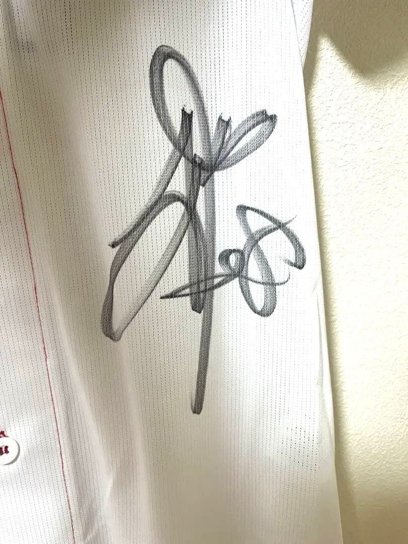 広島東洋カープ　佐藤柳之介選手　直筆サイン入りユニフォーム&ポストカード2枚