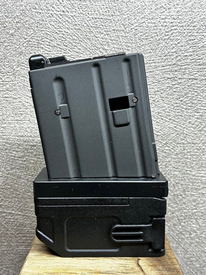 R7-18 東京マルイ GBB M4 マガジンアダプター 外部ソース仕様