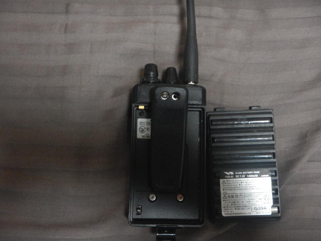 FT-60 トランシーバー