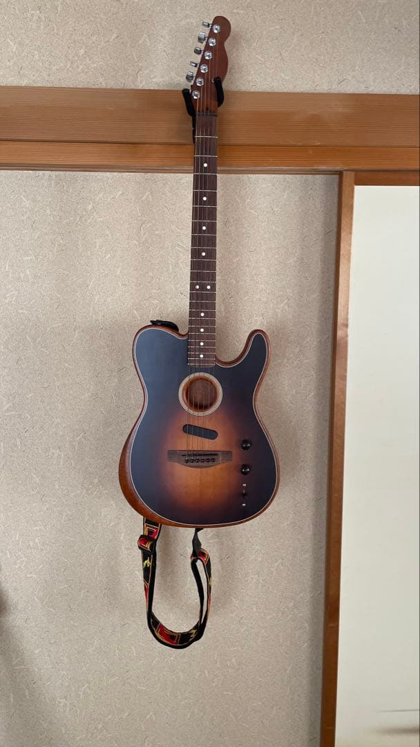 ろ*こ様 美品FenderアコースタソニックAcoustasonicサンバースト