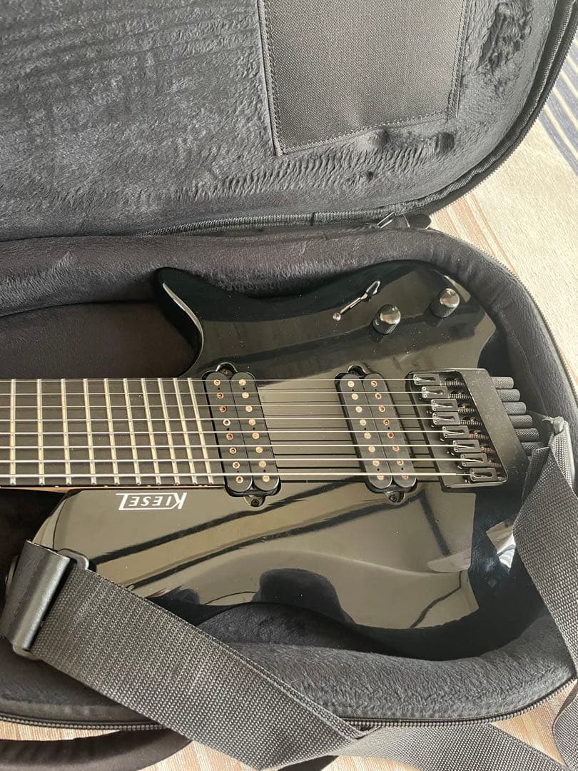 Kiesel ZM8 Zeus 8弦 Headlessギター