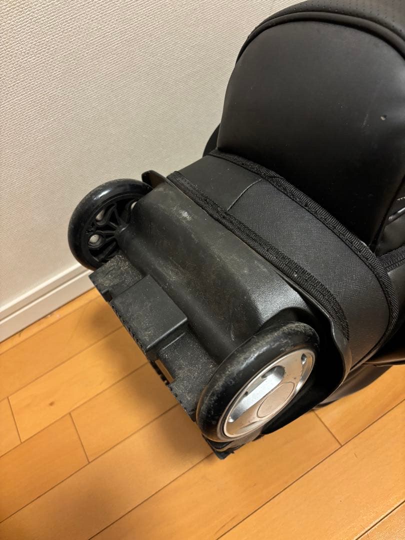 TaylorMade ブラック　キャディバッグ　キャスター付