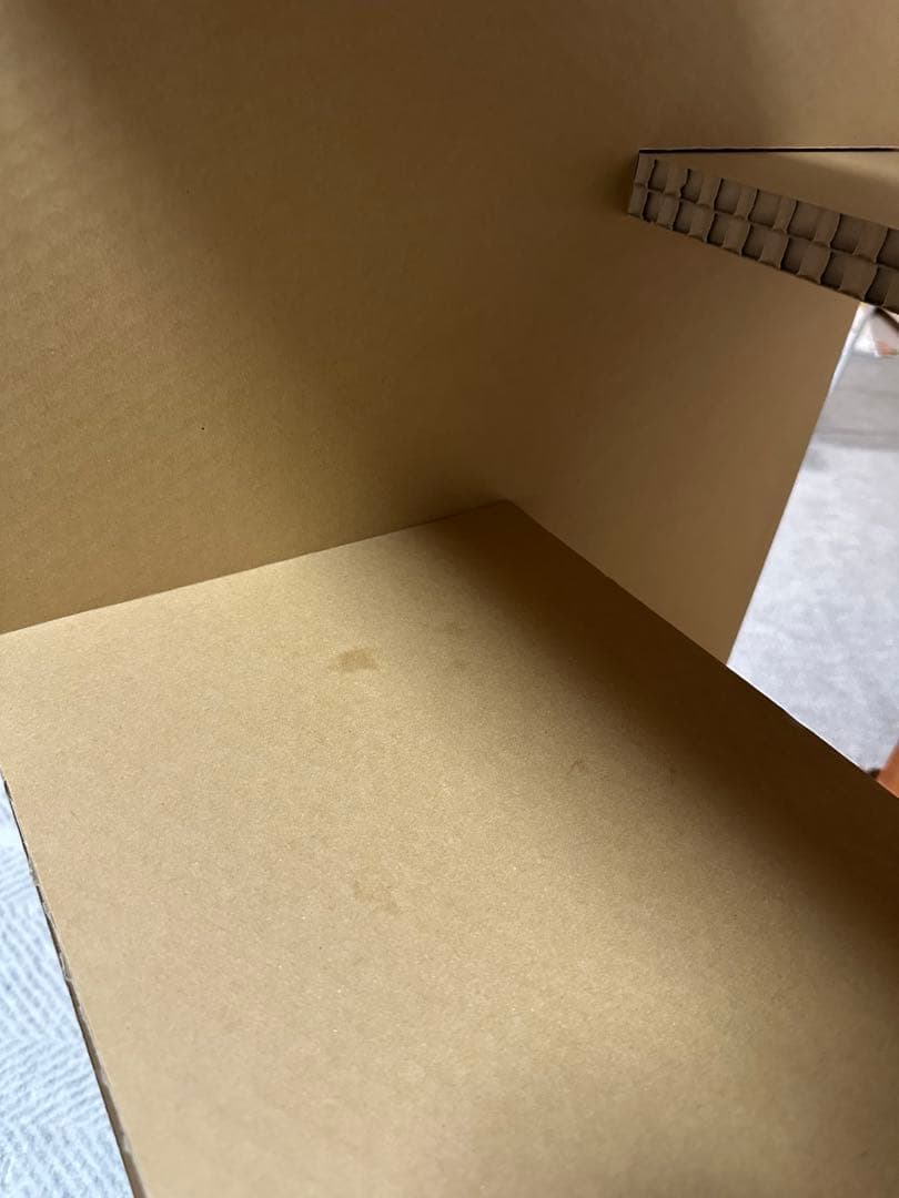 【美品特価‼︎】　東濃コアー　にゃんぐるタワー　(日本製ダンボールキャットタワー)