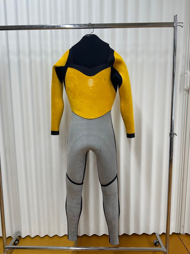 セミドライ　オールブラック　5/3mm チェストジップ　M