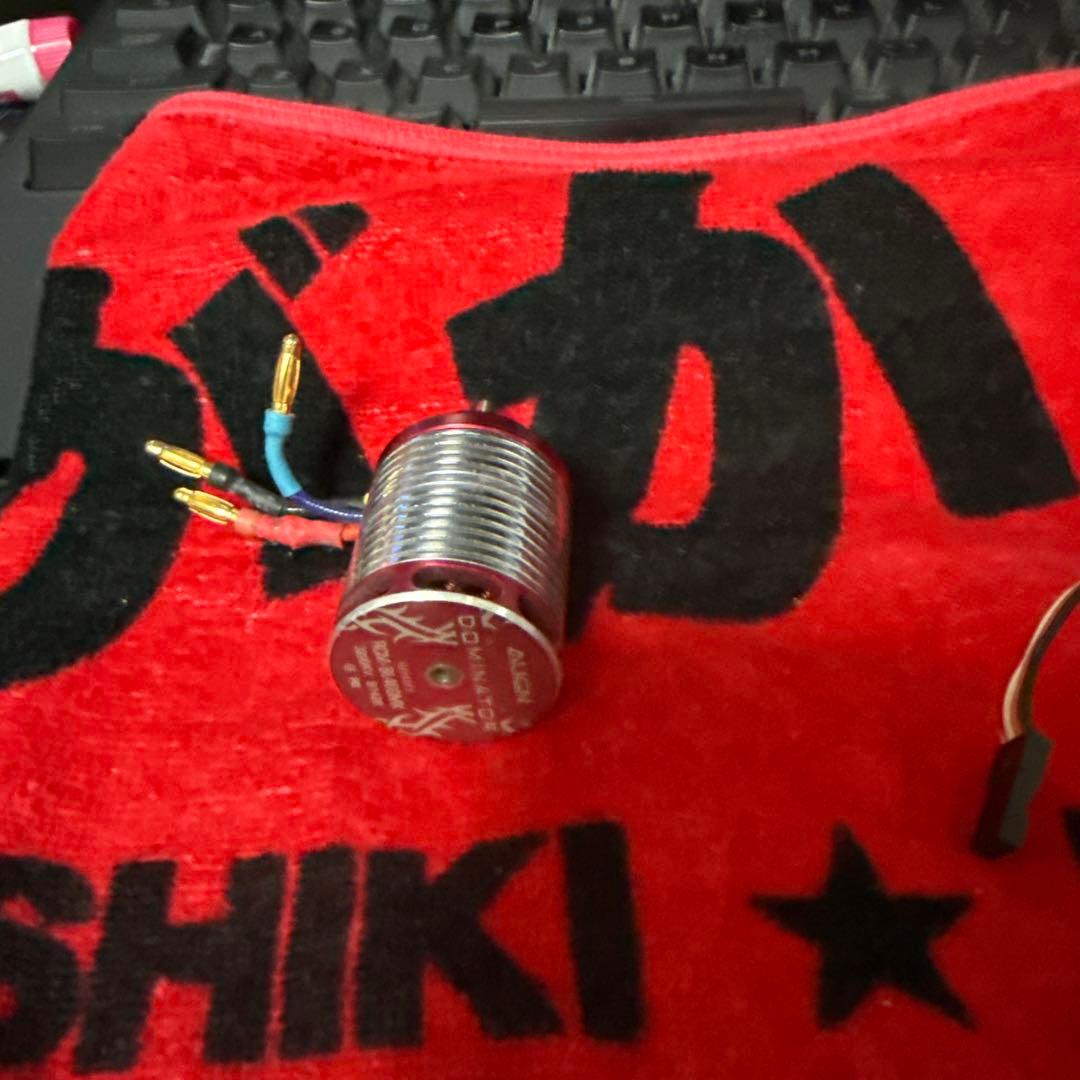 ブラシレスモーターとデジタルサーボセット