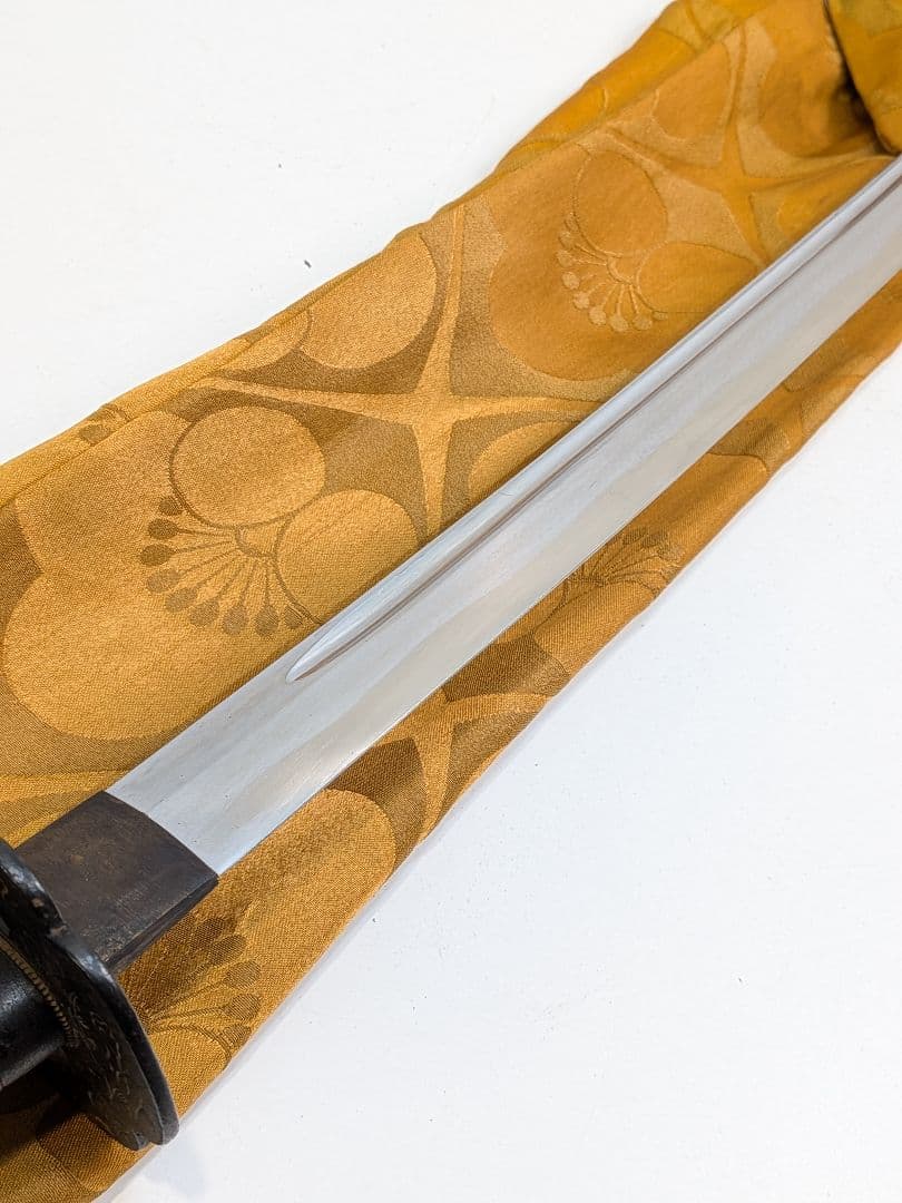 P865【模造刀】美術刀 短刀 脇差 刀掛け 刀袋付 豪華拵え 居合 コスプレ