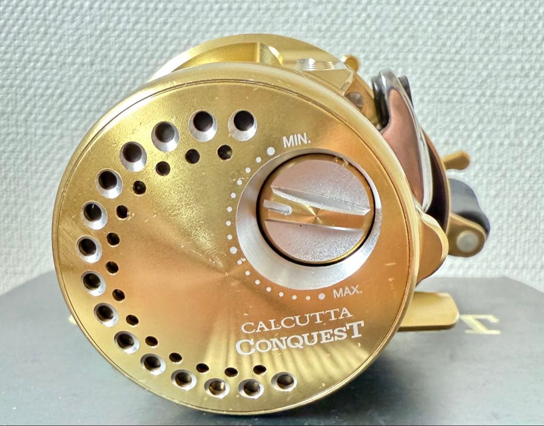 シマノ　14カルカッタコンクエスト101 中古