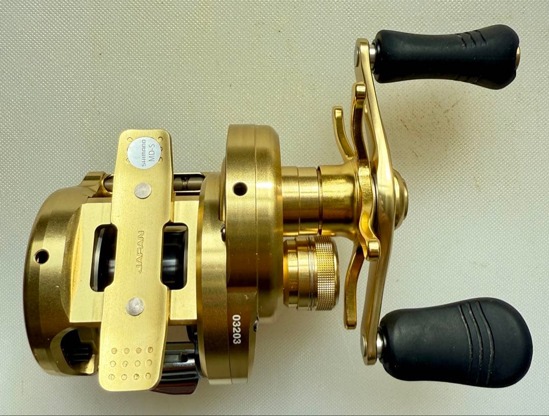 シマノ　14カルカッタコンクエスト101 中古