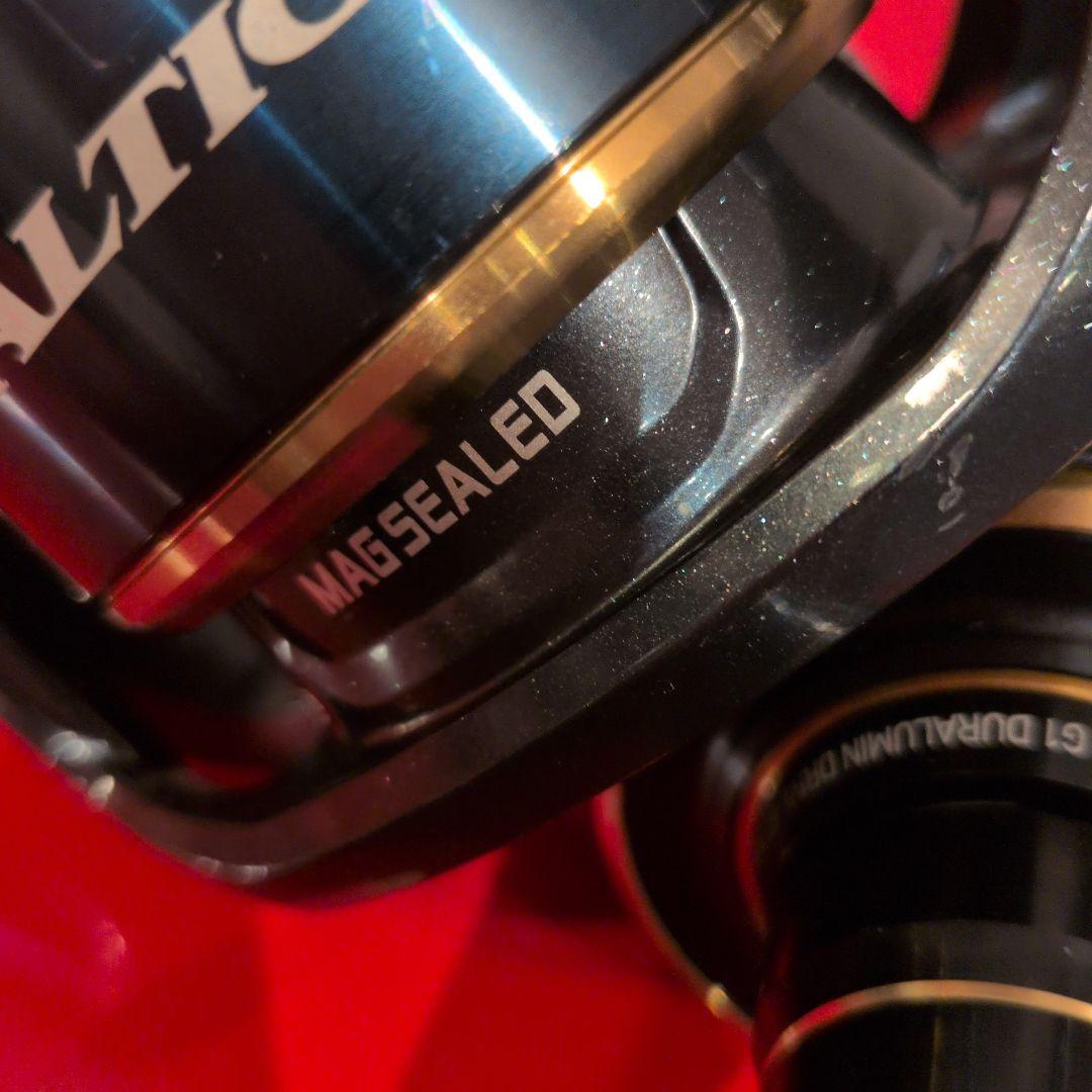 松*原様 ダイワ　ソルティガ　10000ｐ スピニングリール　ジギング　極　美品