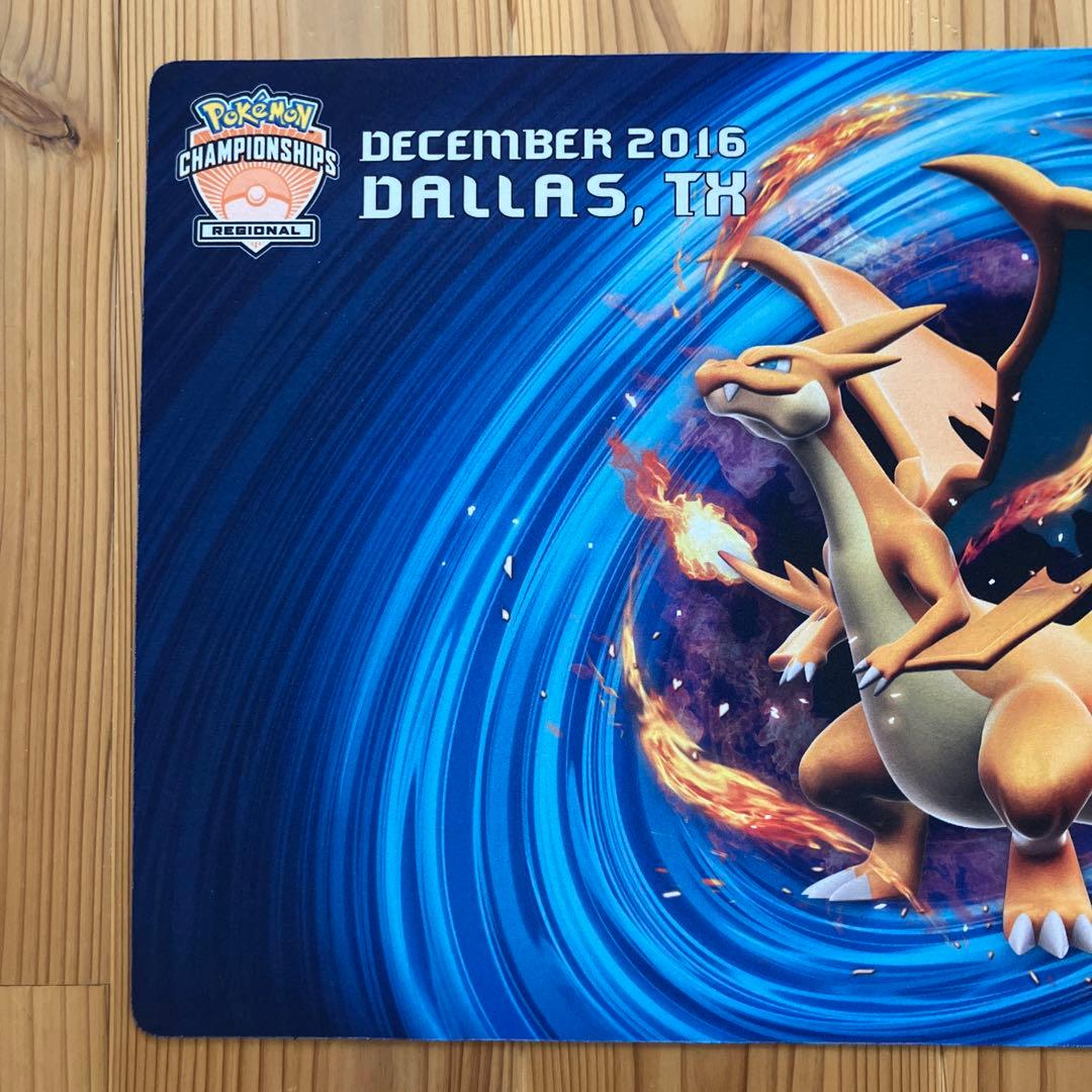 ポケモンカード メガリザードン プレイマット 海外