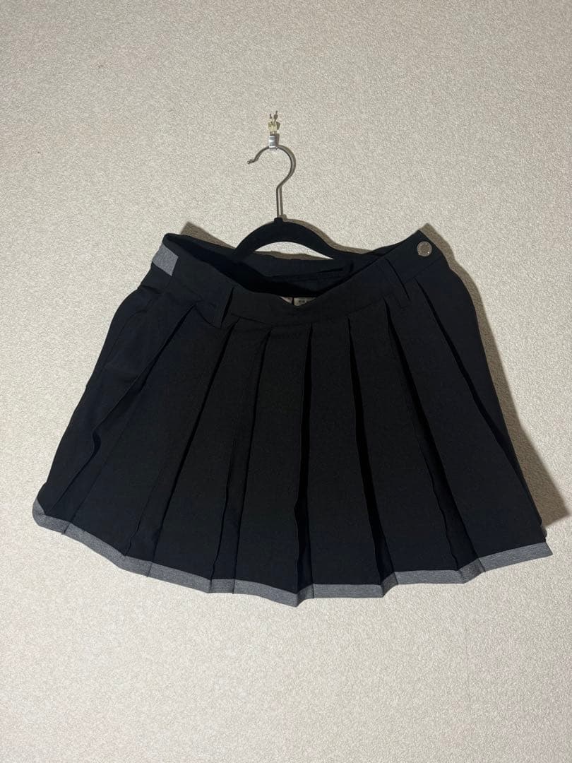 美品　DESIGNED FOR GOLF ブラックプリーツスカート　サイズXS