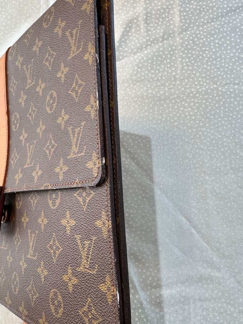 Louis Vuitton モノグラム A4書類ケース