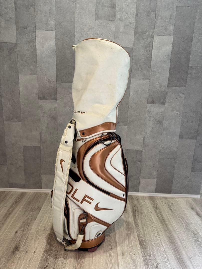 Nike ゴルフキャディバッグ ホワイト/ゴールド