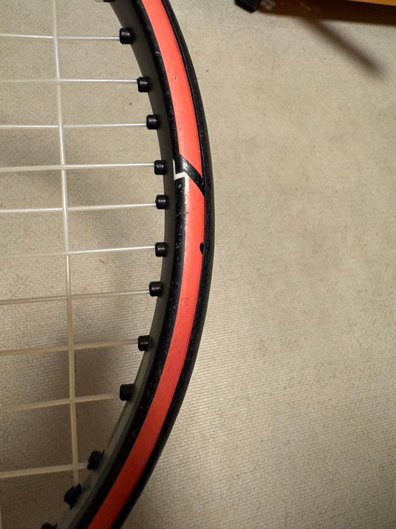 テニスラケットHEAD GRAVITY