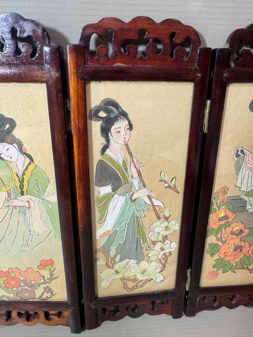 2874 中国美術工芸品　四美人花鳥図　卓上屏風　時代物