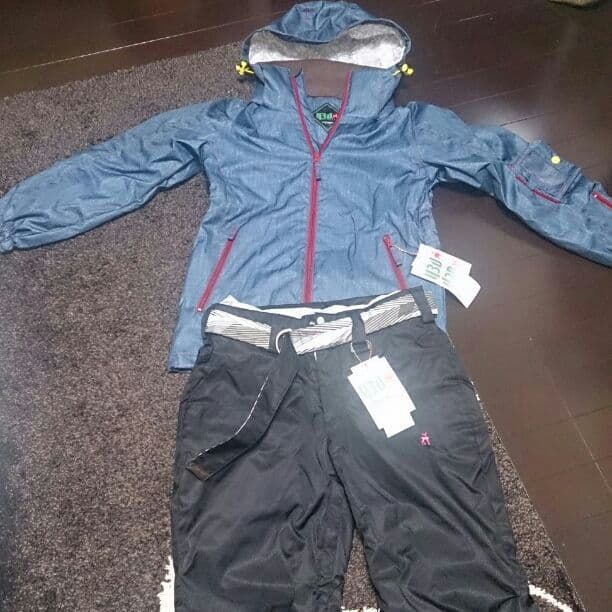 来年の為に!値下げレディースXSスノボウェア上下セット