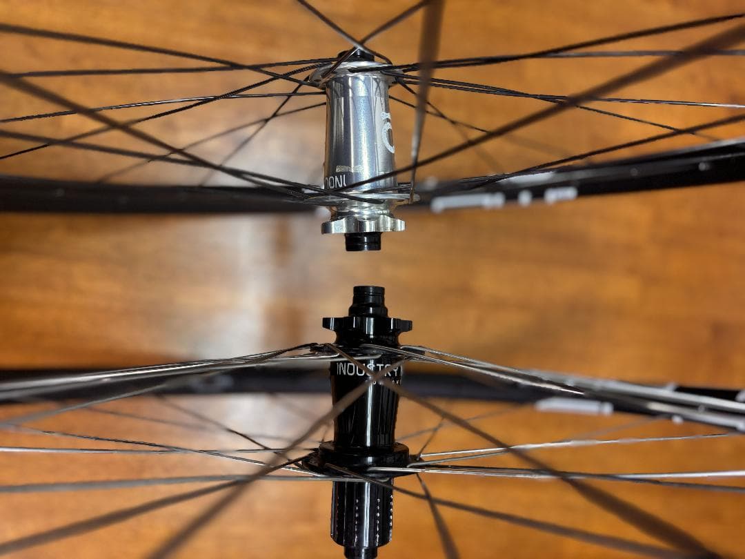 INDUSTRY NINE ハブ　STANS Flow EX3手組ホイール 前後