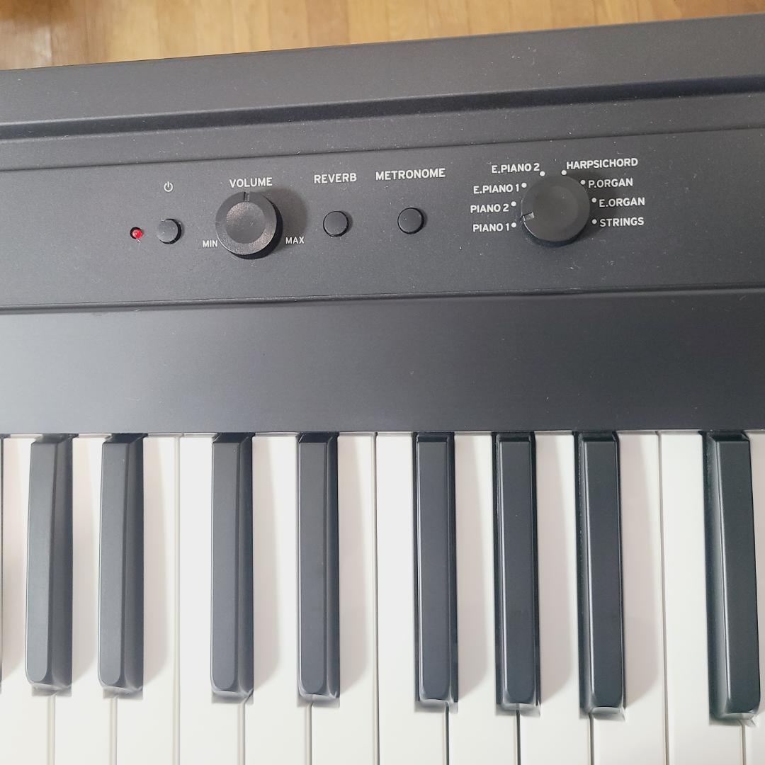 電子ピアノKORG Liano L1 88鍵 黒　ペダル スタンド付き