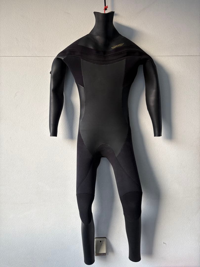 裏起毛で暖か‼︎【RASH】5x3mm セミドライフルスーツ　ラッシュ