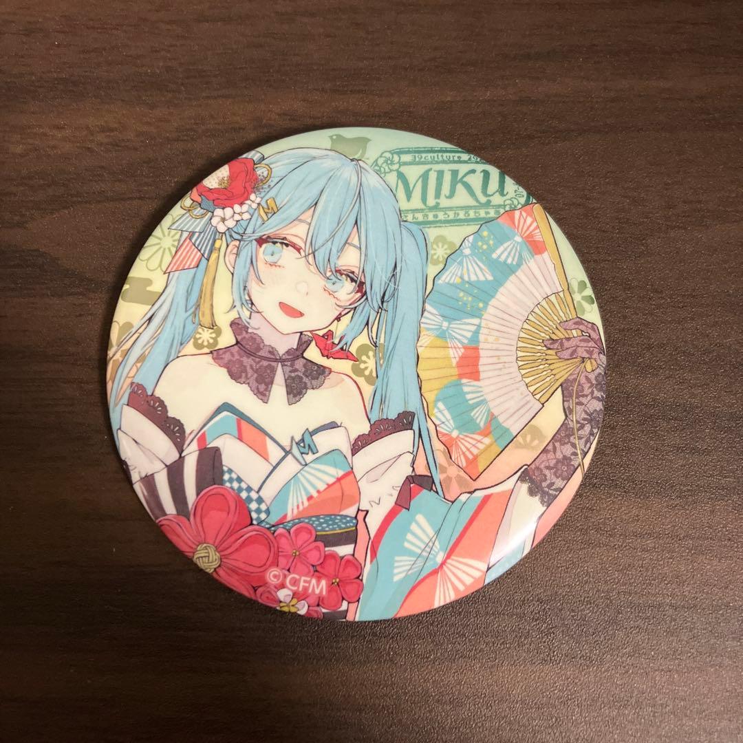 39culture 2020 world 初音ミク　缶バッジ　赤倉